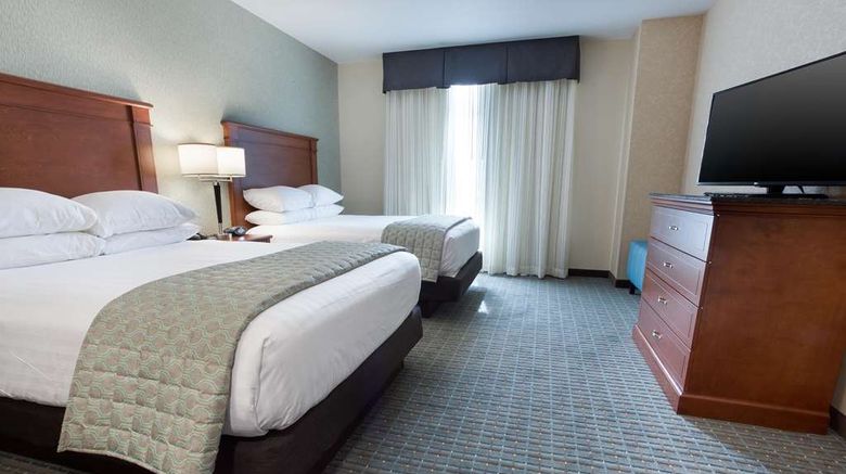 <b>Drury Inn & Suites Grand Rapids Room</b>. Images powered by <a href="https://iceportal.shijigroup.com/" title="IcePortal" target="_blank">IcePortal</a>.