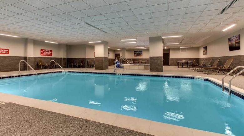 <b>Drury Plaza Hotel Milwaukee Pool</b>. Images powered by <a href="https://iceportal.shijigroup.com/" title="IcePortal" target="_blank">IcePortal</a>.