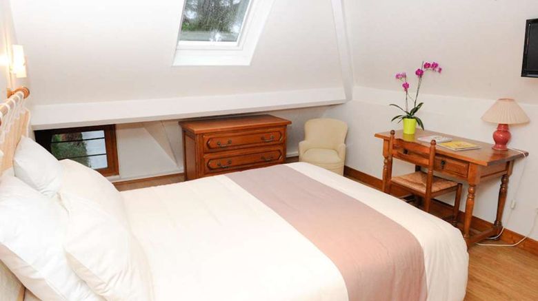 <b>Le Clos Saint Gatien Room</b>. Images powered by <a href="https://iceportal.shijigroup.com/" title="IcePortal" target="_blank">IcePortal</a>.