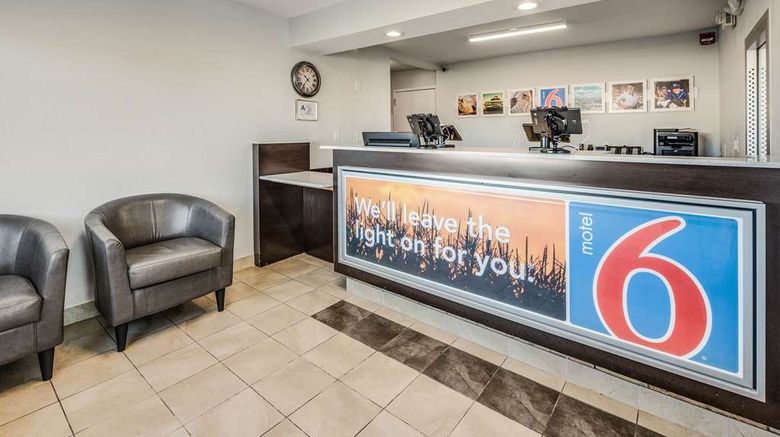 <b>Motel 6 Ft Wayne Lobby</b>. Images powered by <a href="https://iceportal.shijigroup.com/" title="IcePortal" target="_blank">IcePortal</a>.