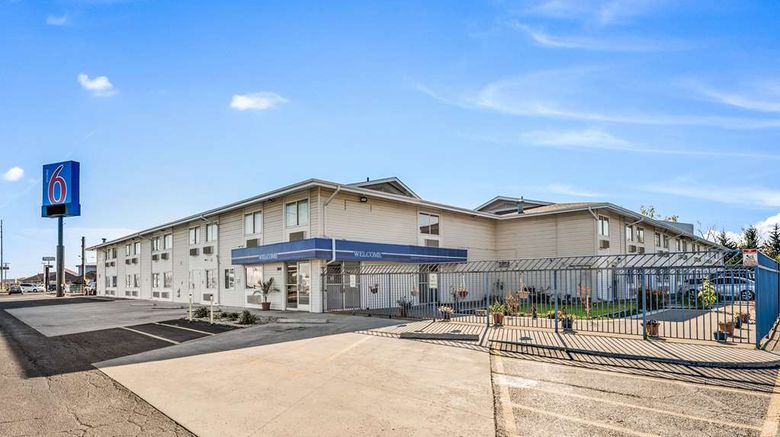 <b>Motel 6 Ft Wayne Exterior</b>. Images powered by <a href="https://iceportal.shijigroup.com/" title="IcePortal" target="_blank">IcePortal</a>.