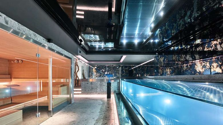 <b>Wellington Hotel Spa</b>. Images powered by <a href="https://iceportal.shijigroup.com/" title="IcePortal" target="_blank">IcePortal</a>.