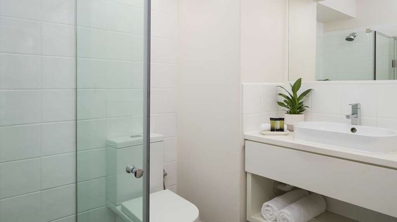 <b>Pensione Hotel Perth Room</b>. Images powered by <a href="https://iceportal.shijigroup.com/" title="IcePortal" target="_blank">IcePortal</a>.