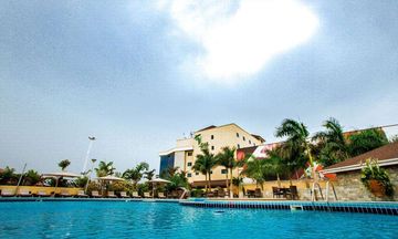 Oak Plaza Hotels - East Airport
