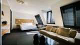 <b>Hotel Vondel Suite</b>. Images powered by <a href="https://iceportal.shijigroup.com/" title="IcePortal" target="_blank">IcePortal</a>.