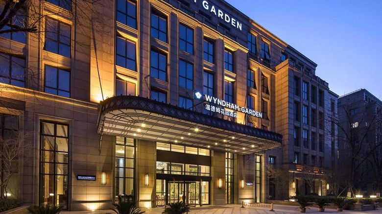 <b>Wyndham Garden Zhengzhou Exterior</b>. Images powered by <a href="https://iceportal.shijigroup.com/" title="IcePortal" target="_blank">IcePortal</a>.