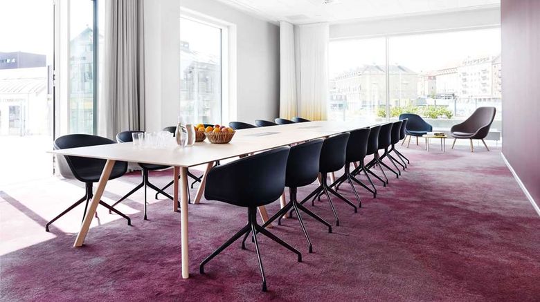 <b>Comwell Aarhus Dolce by Wyndham Meeting</b>. Images powered by <a href="https://iceportal.shijigroup.com/" title="IcePortal" target="_blank">IcePortal</a>.