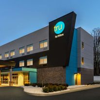 Tru by Hilton Albany Airport