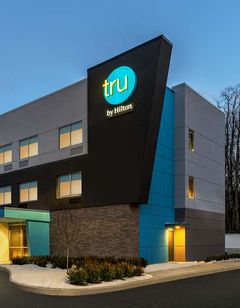Tru by Hilton Albany Airport