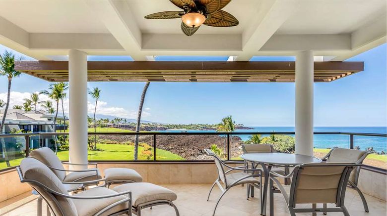 <b>Mauna Lani Point Suite</b>. Images powered by <a href="https://iceportal.shijigroup.com/" title="IcePortal" target="_blank">IcePortal</a>.