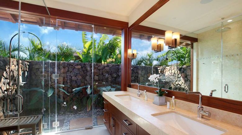 <b>The Lodge at Kukui'ula Room</b>. Images powered by <a href="https://iceportal.shijigroup.com/" title="IcePortal" target="_blank">IcePortal</a>.