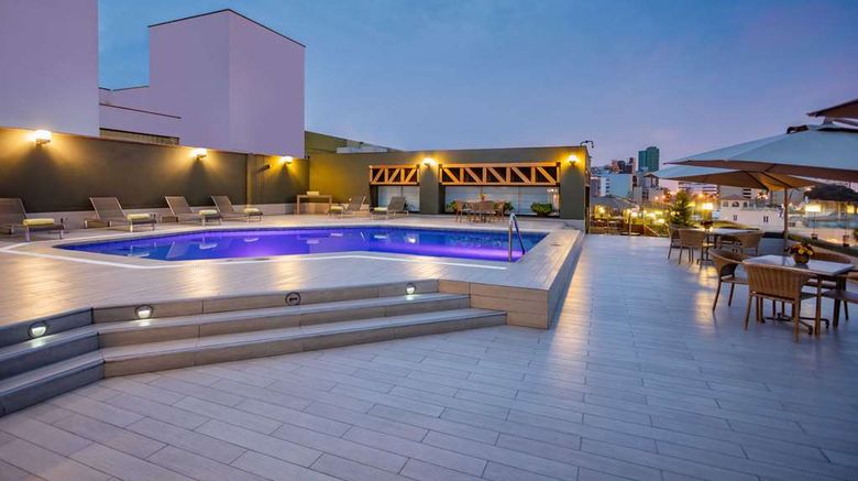 <b>Sonesta Hotel El Olivar Pool</b>. Images powered by <a href="https://iceportal.shijigroup.com/" title="IcePortal" target="_blank">IcePortal</a>.