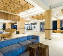 Sonesta Maho Beach Resort, Casino & Spa Lobby