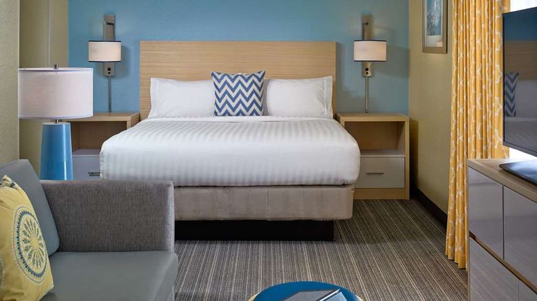 <b>Sonesta ES Suites Cleveland Airport Suite</b>. Images powered by <a href="https://iceportal.shijigroup.com/" title="IcePortal" target="_blank">IcePortal</a>.
