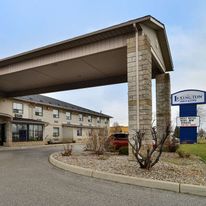 Lexington Inn & Suites Windsor