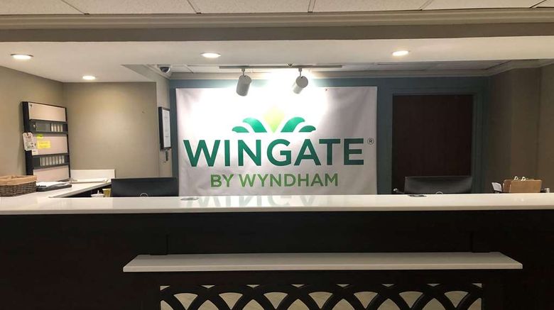 <b>Wingate by Wyndham Baltimore BWI Airport Lobby</b>. Images powered by <a href="https://iceportal.shijigroup.com/" title="IcePortal" target="_blank">IcePortal</a>.