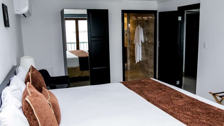 <b>Hotel Napolitano Room</b>. Images powered by <a href="https://iceportal.shijigroup.com/" title="IcePortal" target="_blank">IcePortal</a>.