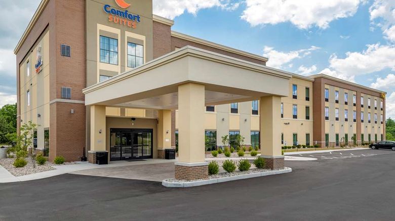 Comfort Suites Exterior. Images powered by <a href="https://iceportal.shijigroup.com" target="_blank" rel="noopener">Ice Portal</a>.