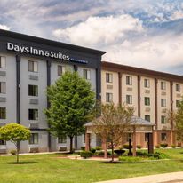 Days Inn and Suites by Wyndham