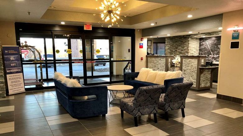 <b>SureStay Plus by Best Western Coralville Lobby</b>. Images powered by <a href="https://iceportal.shijigroup.com/" title="IcePortal" target="_blank">IcePortal</a>.