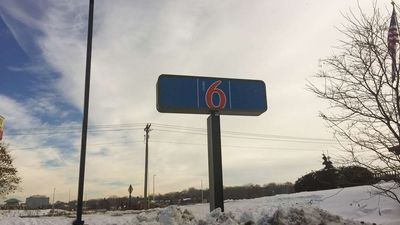 Motel 6 Burnsville MN