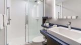 GLo Best Western Mississauga Corp Centre Suite