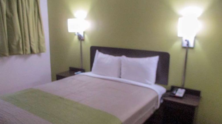 <b>Motel 6 North Olmstead OH Room</b>. Images powered by <a href="https://iceportal.shijigroup.com/" title="IcePortal" target="_blank">IcePortal</a>.