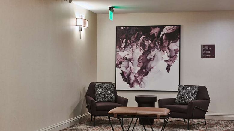 <b>DoubleTree by Hilton Fullerton Meeting</b>. Images powered by <a href="https://iceportal.shijigroup.com/" title="IcePortal" target="_blank">IcePortal</a>.