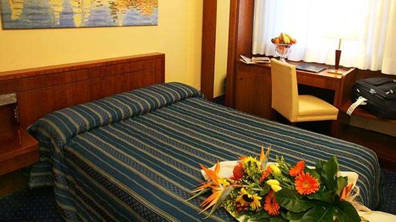 Hotel Admiral Room. Images powered by <a href="https://iceportal.shijigroup.com" target="_blank" rel="noopener">Ice Portal</a>.