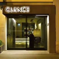 Glance Hotel