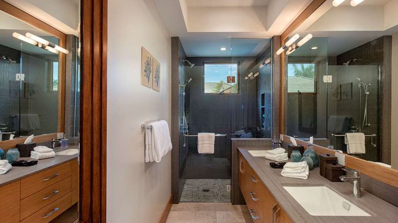 <b>Mauna Lani Luxury Villas, A Destination Hotel Room</b>. Images powered by <a href="https://iceportal.shijigroup.com/" title="IcePortal" target="_blank">IcePortal</a>.