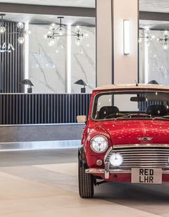 Radisson RED Hotel London Heathrow