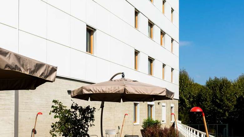 <b>OKKO Hotels Grenoble Jardin Hoche Exterior</b>. Images powered by <a href="https://iceportal.shijigroup.com/" title="IcePortal" target="_blank">IcePortal</a>.