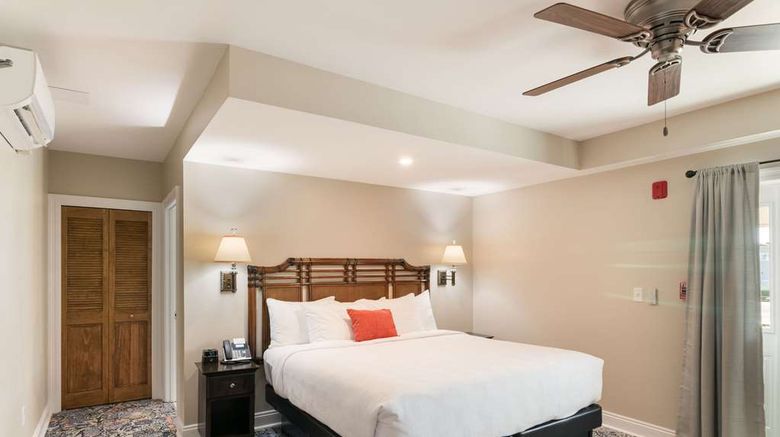 <b>The Port Inn Ascend Hotel Collection Suite</b>. Images powered by <a href="https://iceportal.shijigroup.com/" title="IcePortal" target="_blank">IcePortal</a>.
