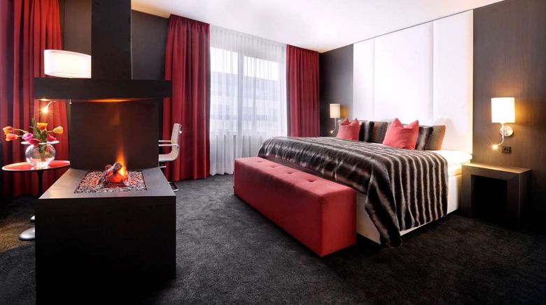 <b>Van der Valk Hotel Uden-Veghel Suite</b>. Images powered by <a href="https://iceportal.shijigroup.com/" title="IcePortal" target="_blank">IcePortal</a>.