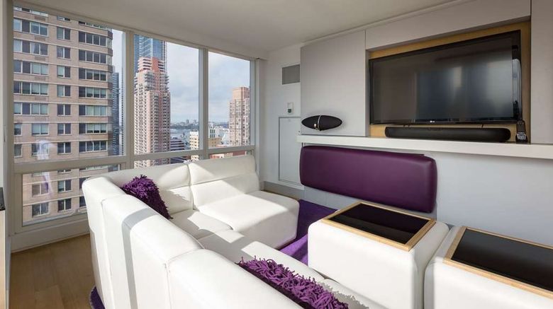 <b>YOTEL New York City Suite</b>. Images powered by <a href="https://iceportal.shijigroup.com/" title="IcePortal" target="_blank">IcePortal</a>.