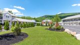 Quality Inn & Suites Exterior