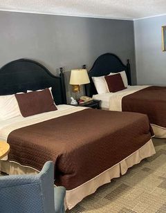Travelodge by Wyndham Lincoln