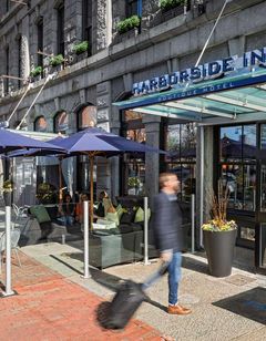 Harborside Inn