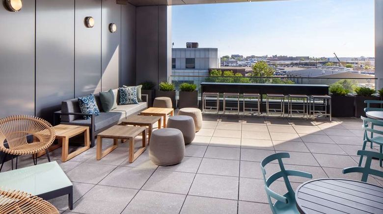 <b>Hampton Inn Boston Seaport District Exterior</b>. Images powered by <a href="https://iceportal.shijigroup.com/" title="IcePortal" target="_blank">IcePortal</a>.