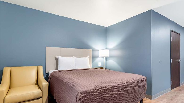 <b>WoodSpring Suites Airport South Room</b>. Images powered by <a href="https://iceportal.shijigroup.com/" title="IcePortal" target="_blank">IcePortal</a>.