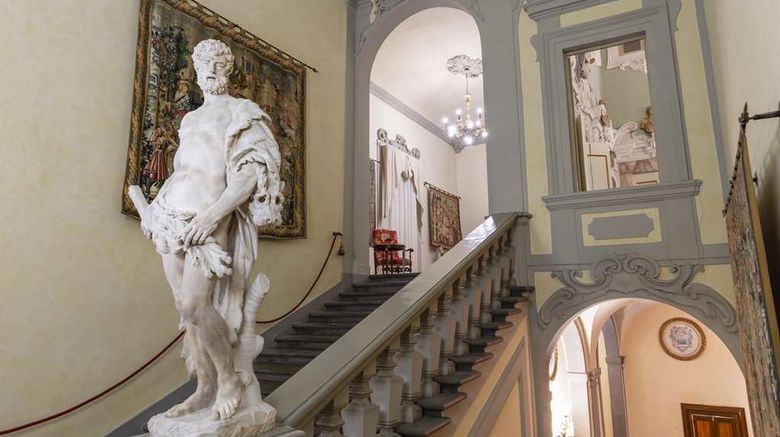 NH Collection Palazzo Gaddi Lobby. Images powered by <a href="https://iceportal.shijigroup.com" target="_blank" rel="noopener">Ice Portal</a>.