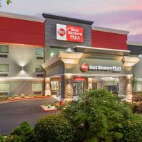 Best Western Plus Magnolia Inn & Suites