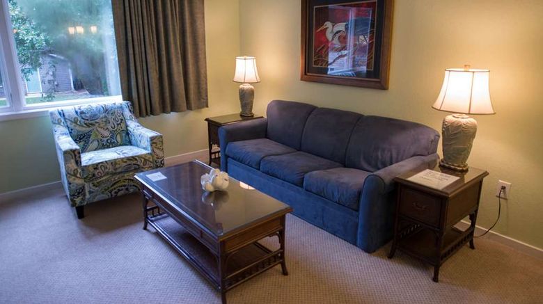 <b>Atlantic Beach Resort a Ramada Hotel Room</b>. Images powered by <a href="https://iceportal.shijigroup.com/" title="IcePortal" target="_blank">IcePortal</a>.