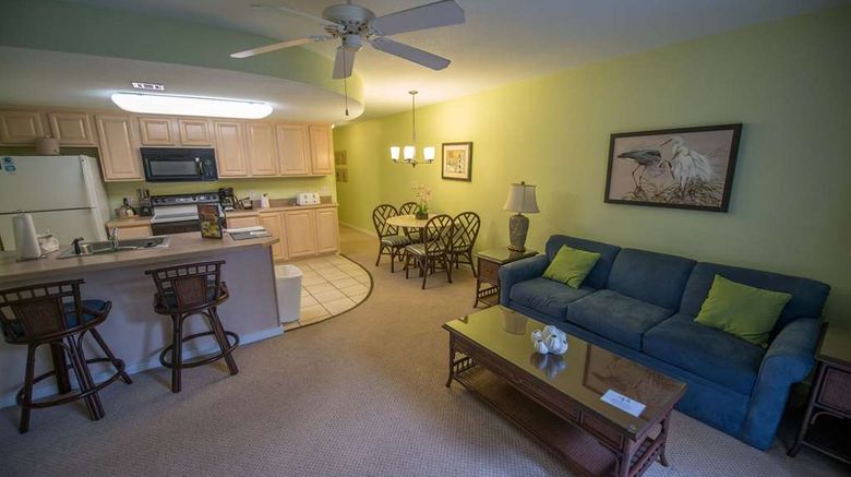 <b>Atlantic Beach Resort a Ramada Hotel Room</b>. Images powered by <a href="https://iceportal.shijigroup.com/" title="IcePortal" target="_blank">IcePortal</a>.