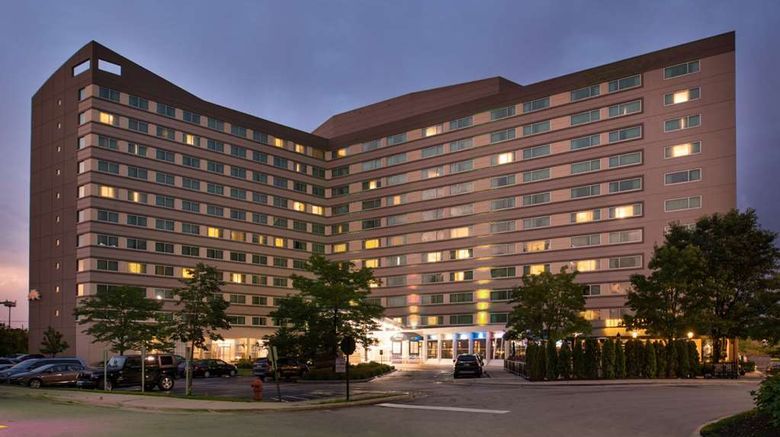 Sonesta Chicago OHare Airport Rosemont Exterior. Images powered by <a href="https://iceportal.shijigroup.com" target="_blank" rel="noopener">Ice Portal</a>.