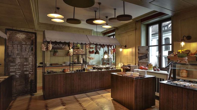 <b>Platzl Hotel Restaurant</b>. Images powered by <a href="https://iceportal.shijigroup.com/" title="IcePortal" target="_blank">IcePortal</a>.