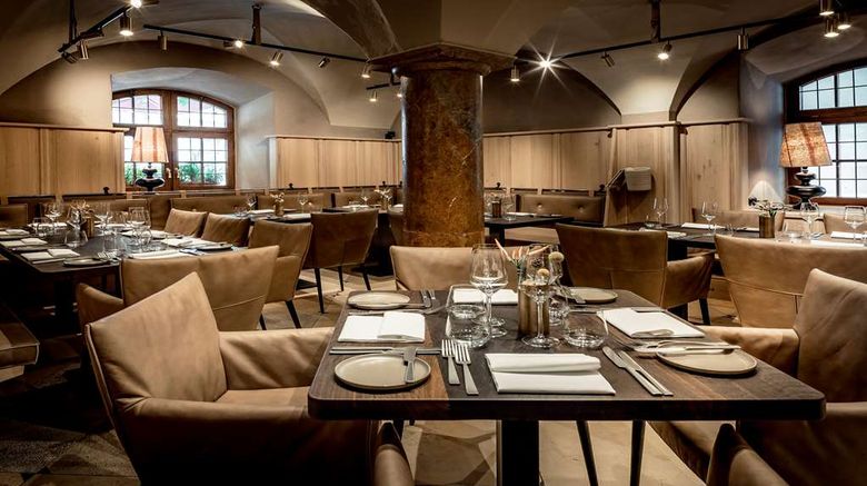 <b>Platzl Hotel Restaurant</b>. Images powered by <a href="https://iceportal.shijigroup.com/" title="IcePortal" target="_blank">IcePortal</a>.