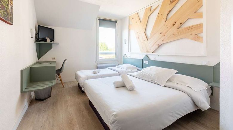<b>East Hotel Strasbourg Room</b>. Images powered by <a href="https://iceportal.shijigroup.com/" title="IcePortal" target="_blank">IcePortal</a>.