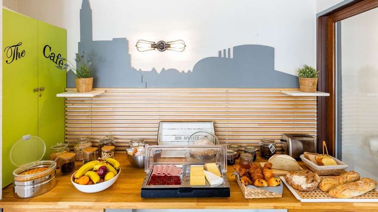 <b>East Hotel Strasbourg Restaurant</b>. Images powered by <a href="https://iceportal.shijigroup.com/" title="IcePortal" target="_blank">IcePortal</a>.